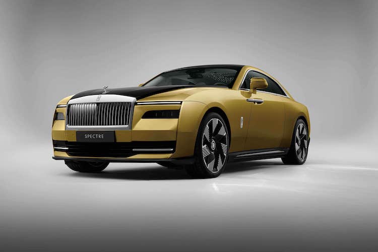 1_SPECTRE-UNVEILED-–-THE-FIRST-FULLY-ELECTRIC-ROLLS-ROYCE_FRONT-3_4-min