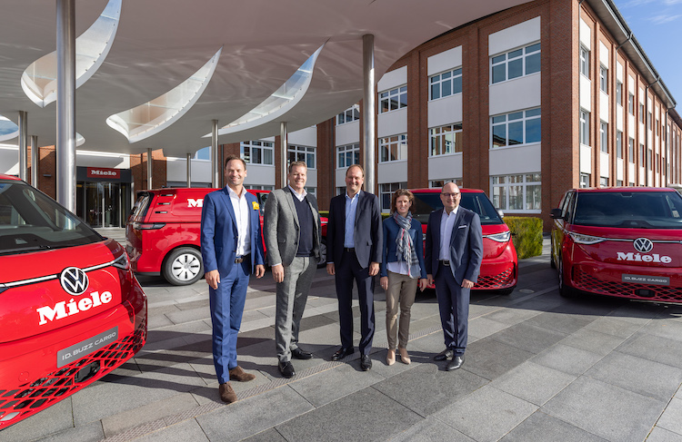 Miele-ID-Buzz-handover-001