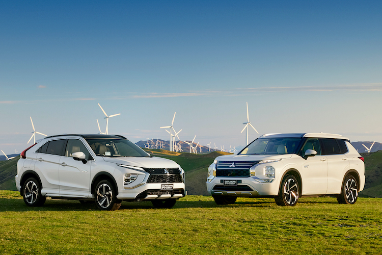 Outlander-PHEV-3