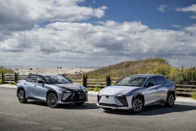 2023_Lexus_RZ_450e_Group_Luxury_Premium_001-1-scaled-1