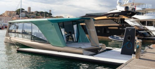 BMW-and-Tyde-BEV-boat-The-Icon-3