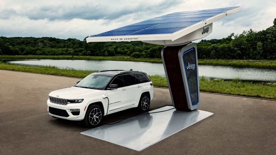 Jeep-Grand-Cherokee-4xe-small