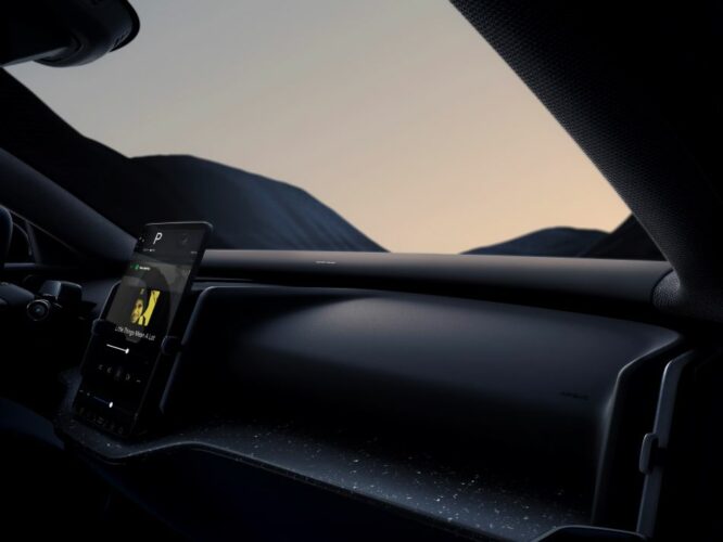 Volvo-EX30-interior-small