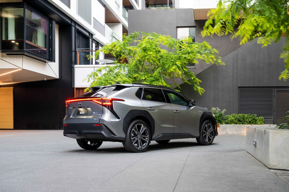 Toyota-bz4X-rear-2