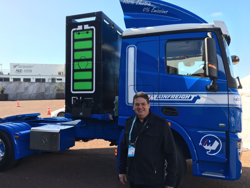 e-mobility-summit-Louis-Herrewyn-Etrucks-nataional-sales-manageer-with-Mainfreight-battery-swap-truck-small