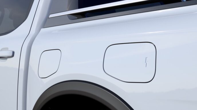 P703_23-PHEV-Closeup-Boltweb6