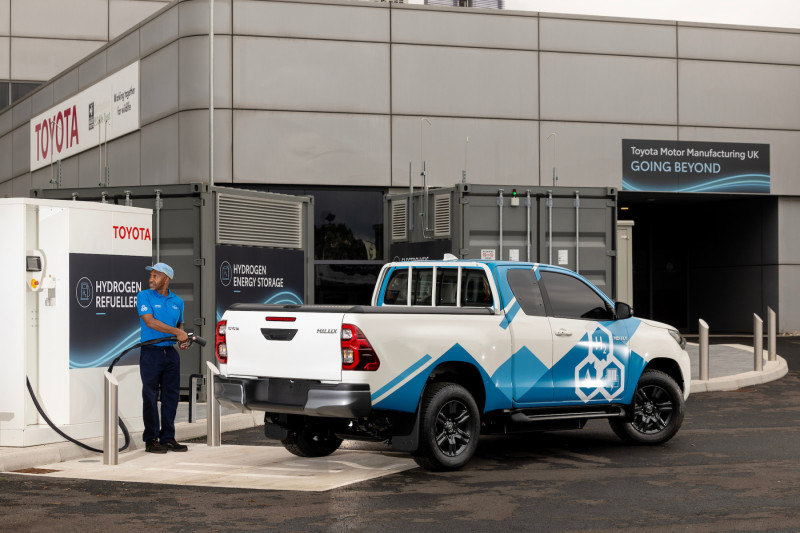 hydrogen-hilux-107