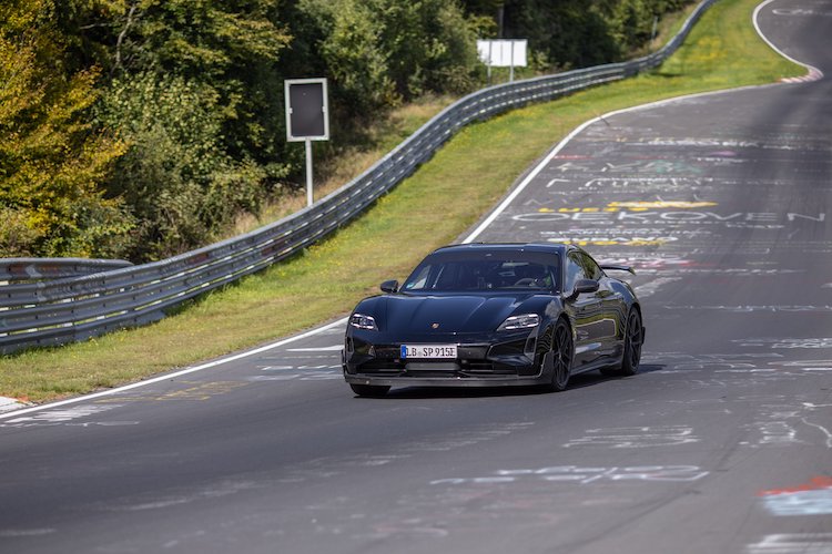 2023-Porsche-Taycan-Nurburgring-001