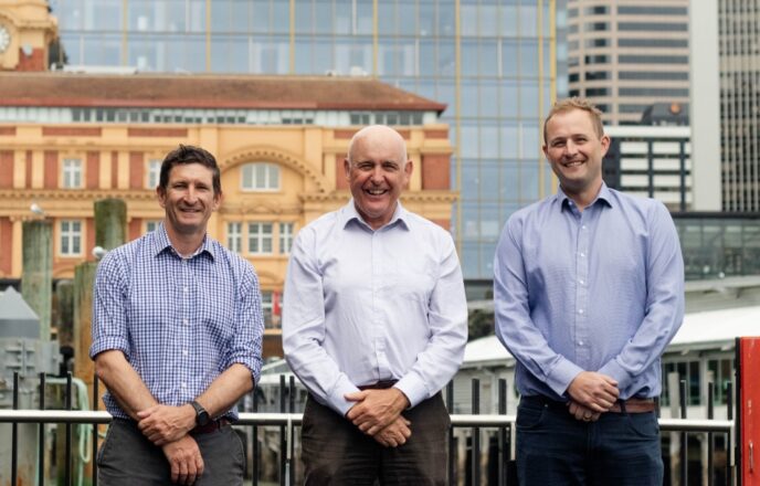 AT-and-Singer-reps-at-Auckland-Ferry-Terminal-ABB-and-Singer-ferry-MW-charging-system-small