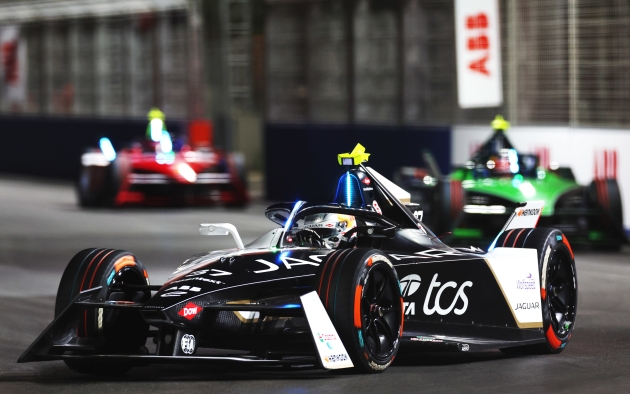 Jaguar-TCS-Racing-Nick-Cassidy-wins-50th-race-in-ABB-FE