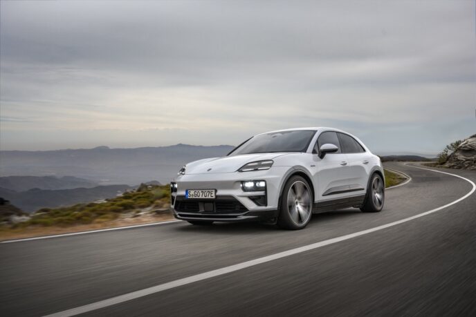 porsche_macanS24_0064_fineweb3