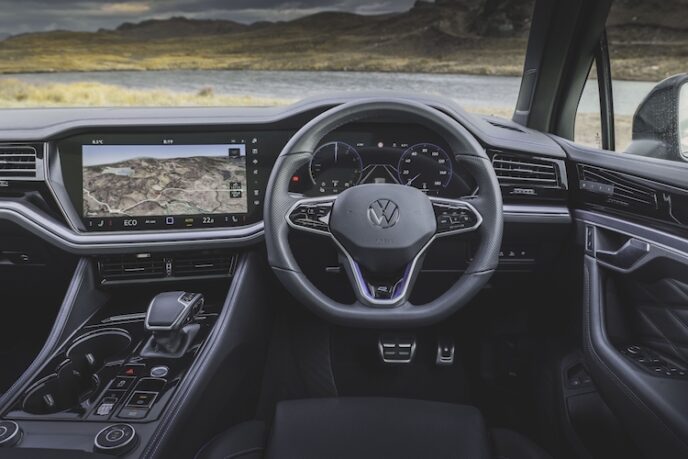 Small-36032-TouaregRe-Hybrid