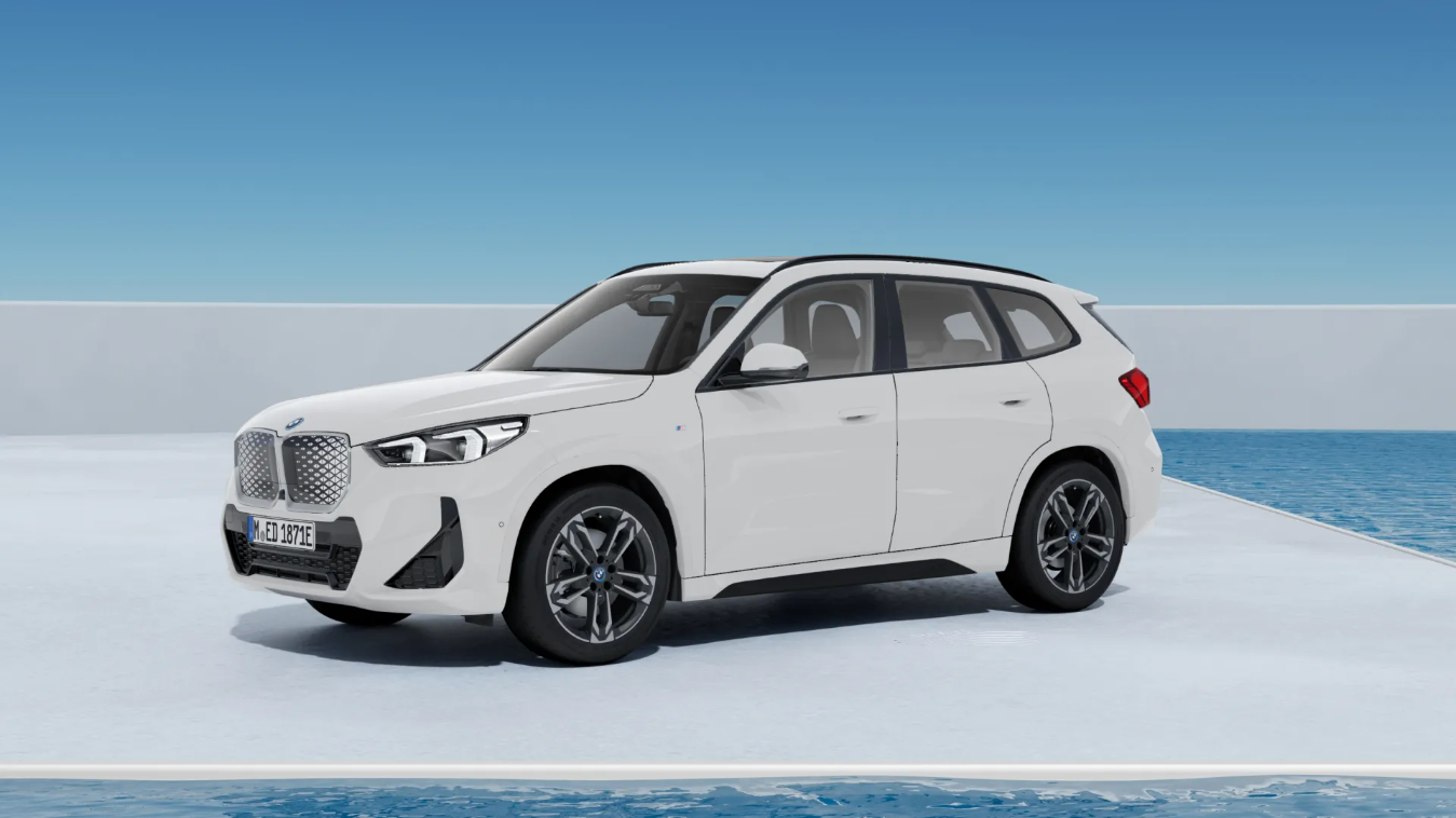 BMW-iX1-eDrive20-1