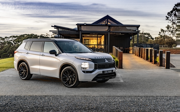 Mitsubishi-Outlander-PHEV-GSR