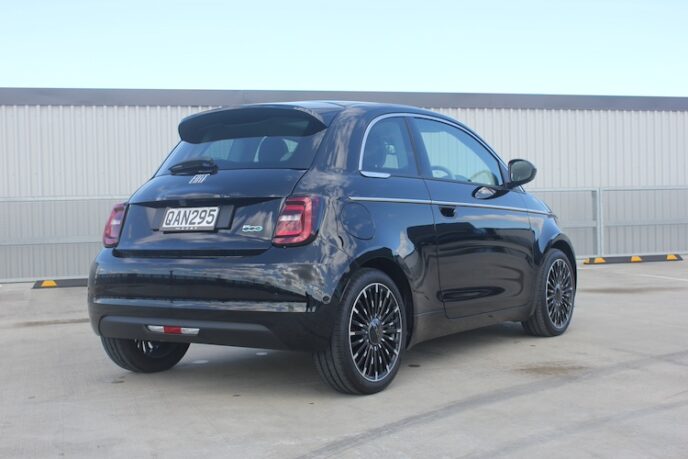 Fiat-500-e-la-prima-oo2