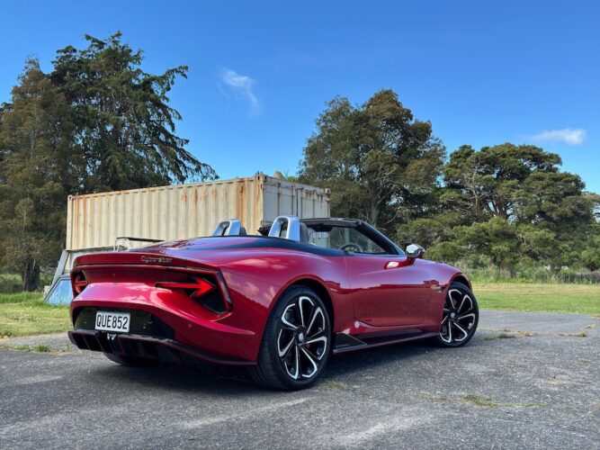 Mg_cyberster_rear