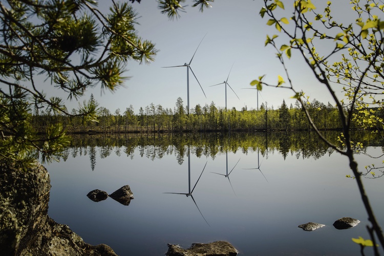 Volkswagen is supporting wind power projects, including the Djupdal wind farm in Sweden. This is part of the largest onshore wind farm area in Europe and has been in operation since the end of 2022. The wind farm generates about 1,000 GWh (1 TWh) of electricity per year. © Önusberget Vind AB
