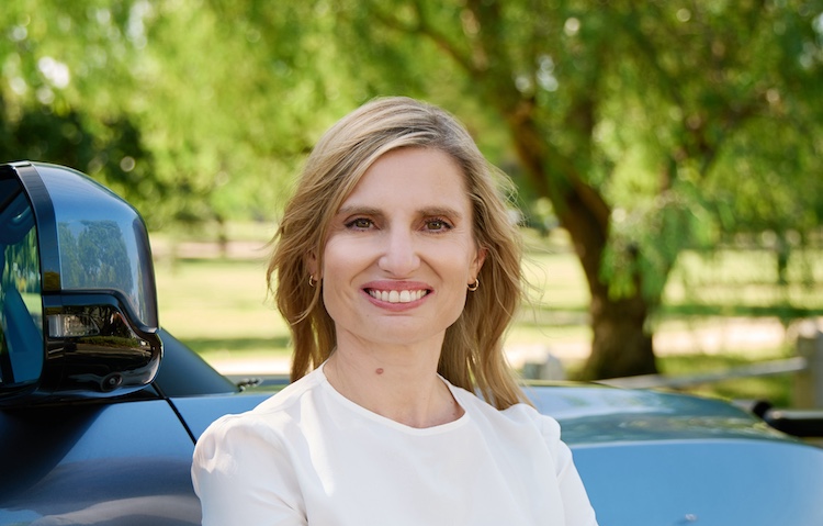 Julie Delvecchio