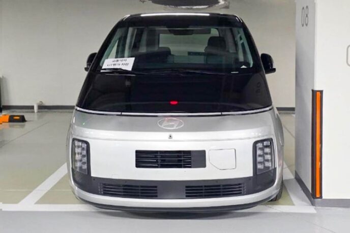 Staria-EV-Prototype-001