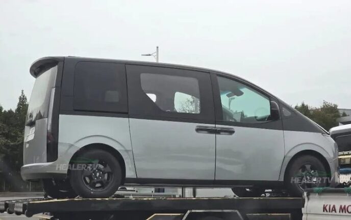 Staria-EV-Prototype-003