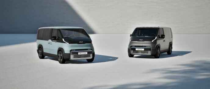 EVDAY_PV5-passenger-cargo-Line-up