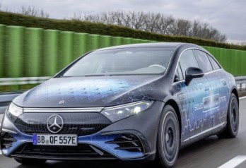 Mercedes-Benz EQS solid-state battery testing