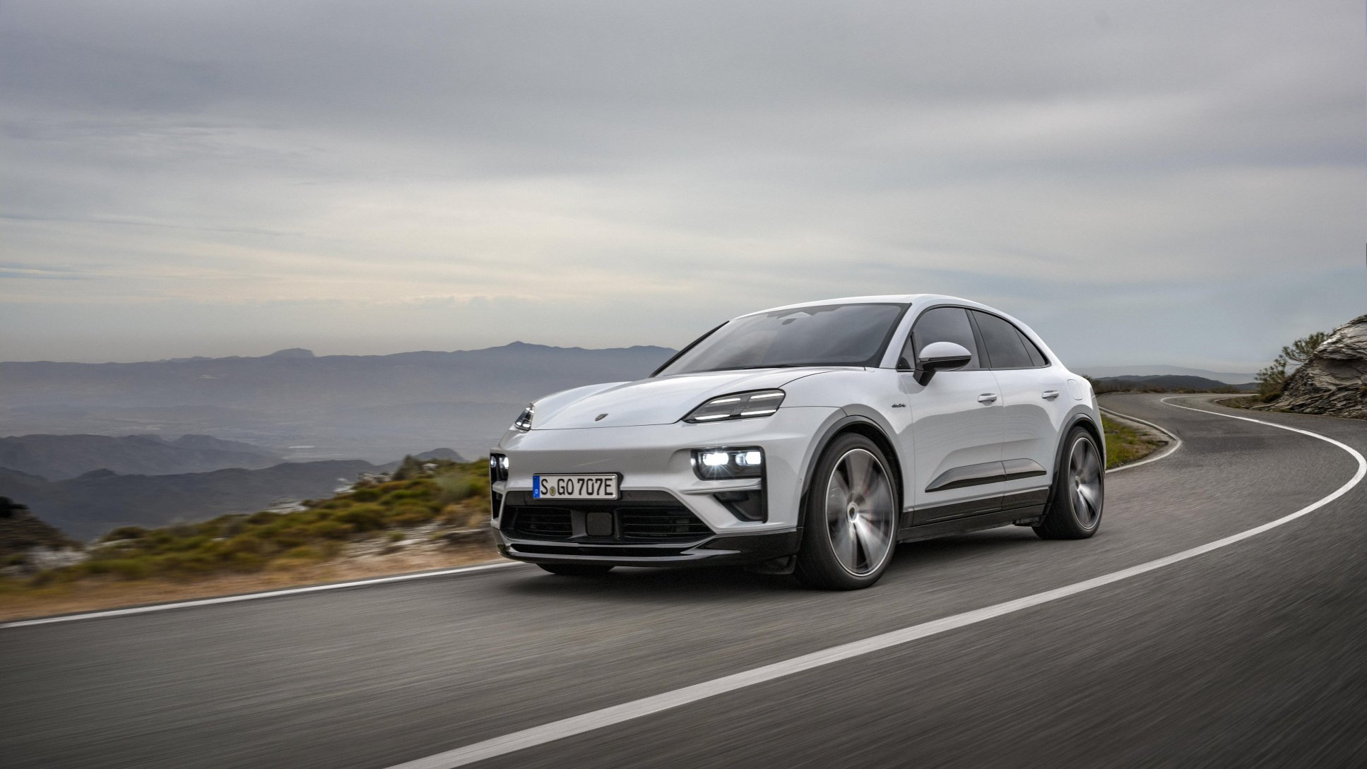 Porsche electricied sales