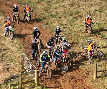 Thundercross e-dirt bike Surron Day 2025
