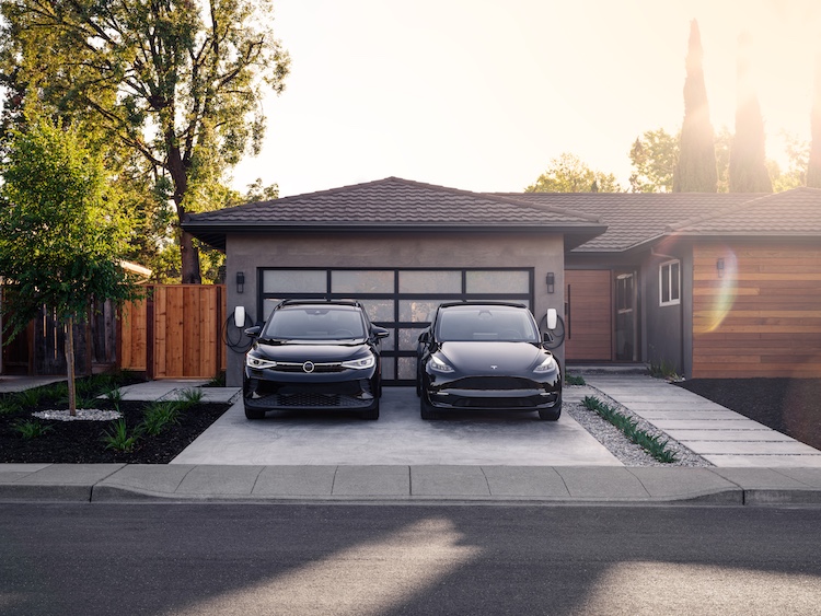VW-Tesla-UniversalWallConnector_83