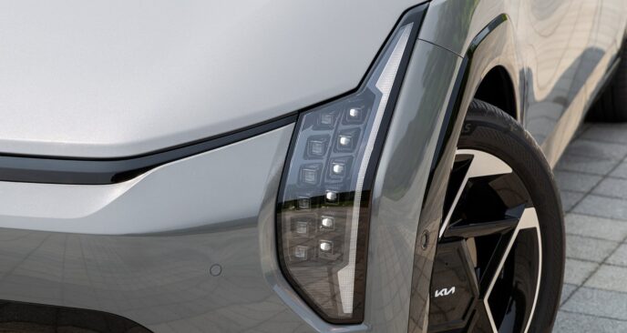 kia-ev4-headlight-detail