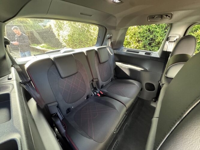 vw-idbuzz-third-row