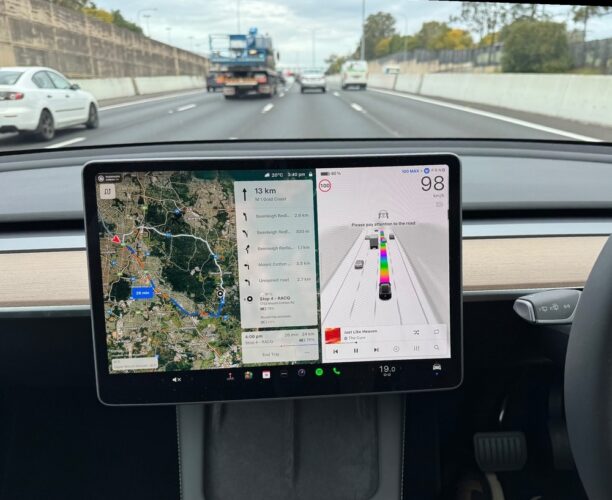 tesla_screen_web_highquality