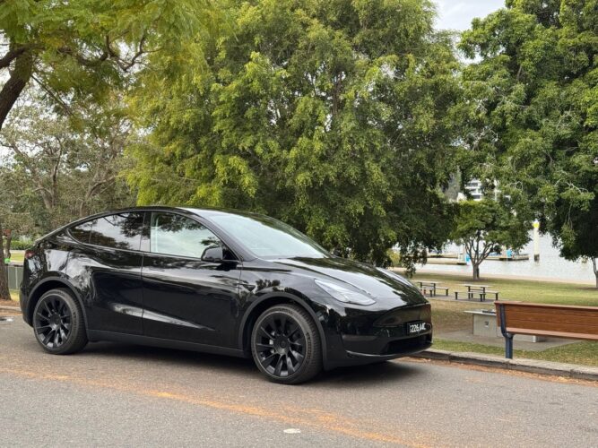 tesla_side_web