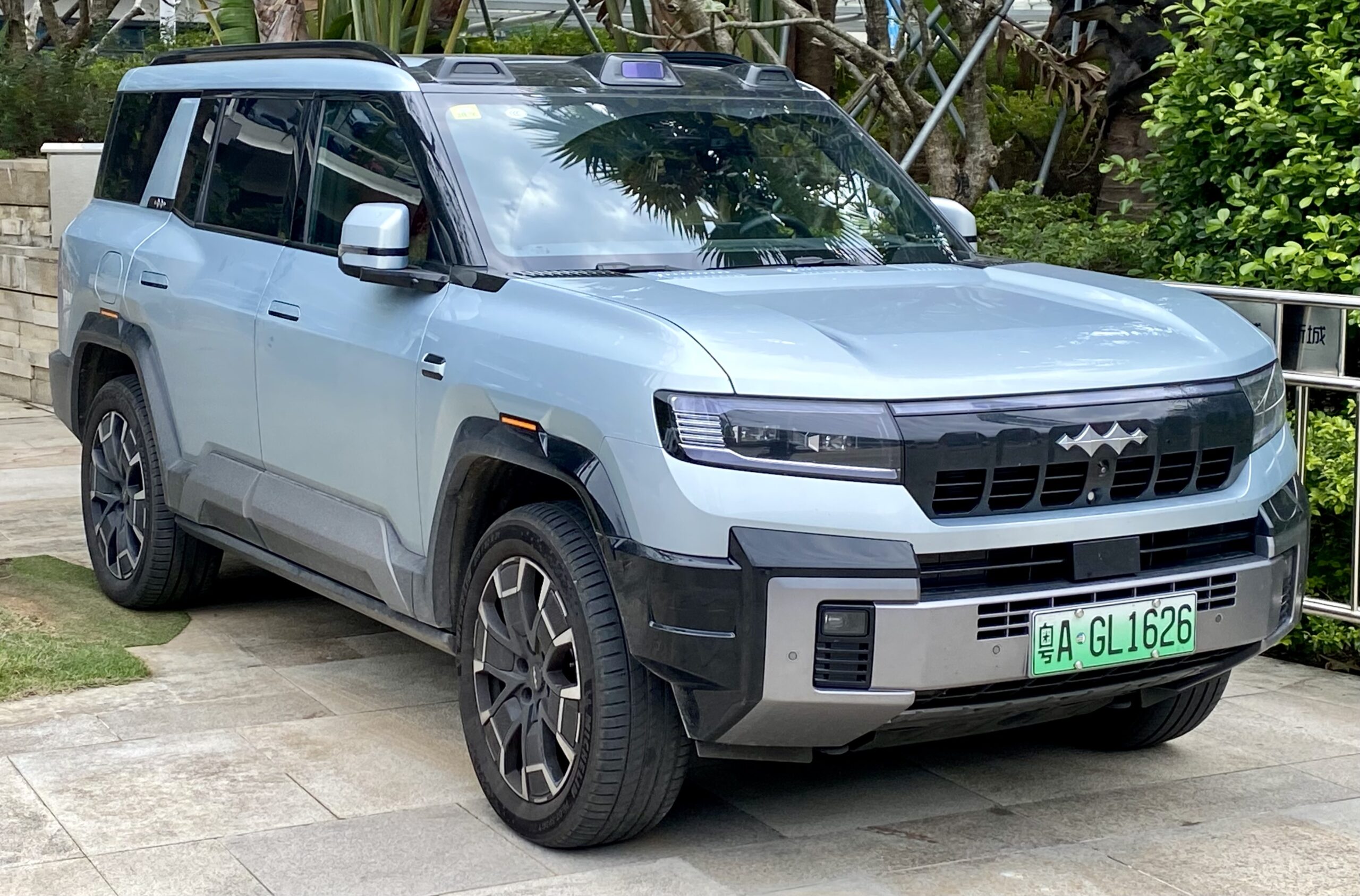 2025_Fangchengbao_Bao_8_(front)-2