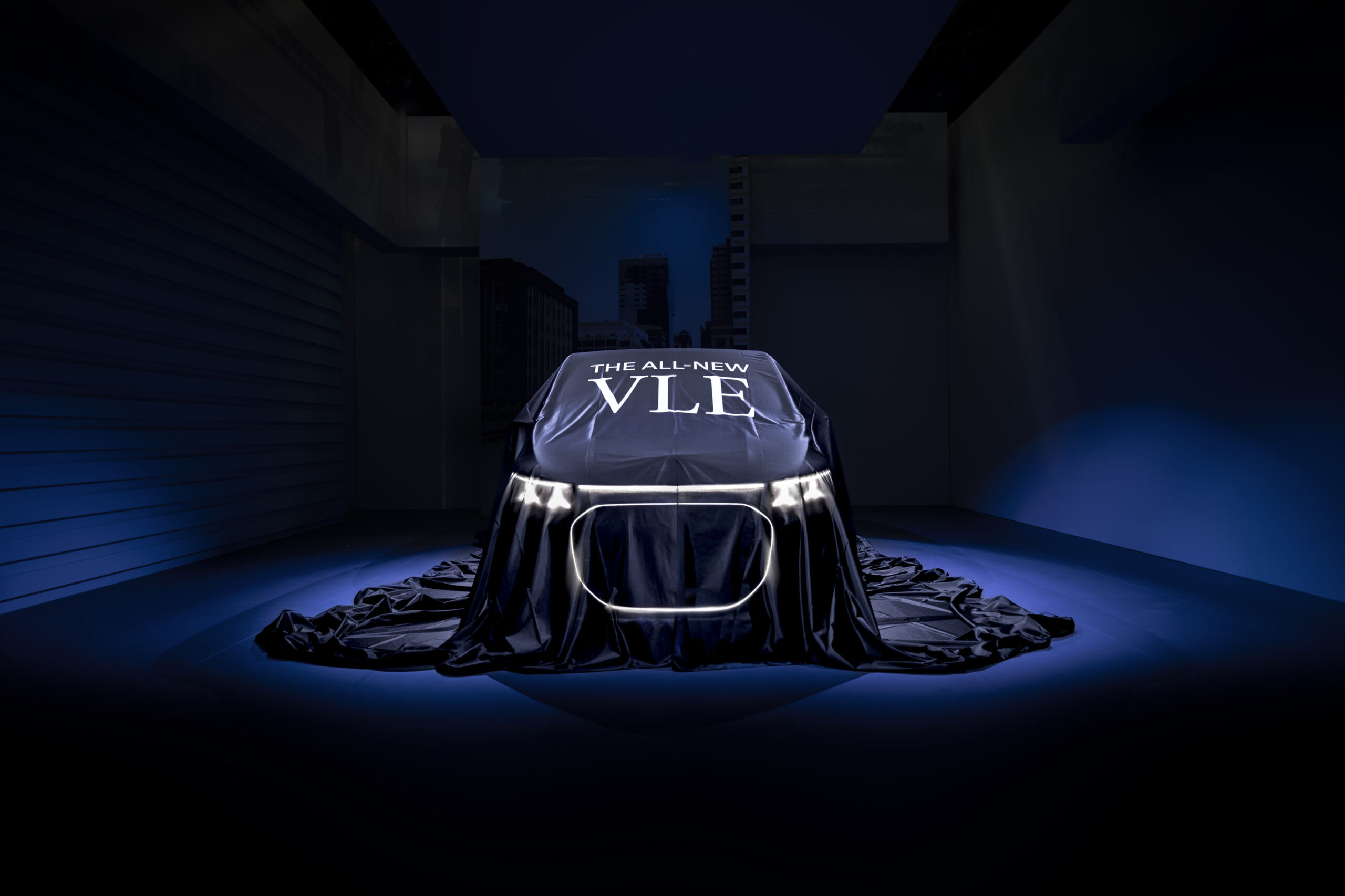 Der neue vollelektrische Mercedes-Benz VLE - Die Angaben sind vorläufig und wurden intern nach Maßgabe der Zertifizierungsmethode „WLTP-Prüfverfahren“ ermittelt. Es liegen bislang weder eine EG-Typgenehmigung noch eine Konformitätsbescheinigung mit amtlichen Werten vor. Abweichungen zwischen den Angaben und den amtlichen Werten sind möglich. 

The all-new electric Mercedes-Benz VLE - Figures are preliminary and were determined internally in accordance with the "WLTPtest procedure"certificationmethod. At present, there has been neither an EC typeapprovalnor a certificate ofconformitywith official values. There may be discrepancies between thefigures providedand the official values.