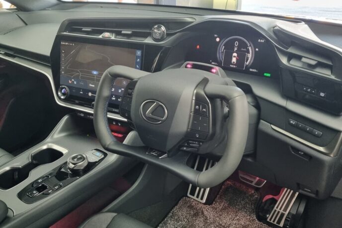 Lexus-RZ-yoke-1024×683