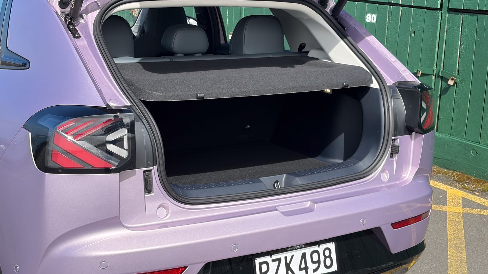 Arcfox T1 boot with parcel shelf