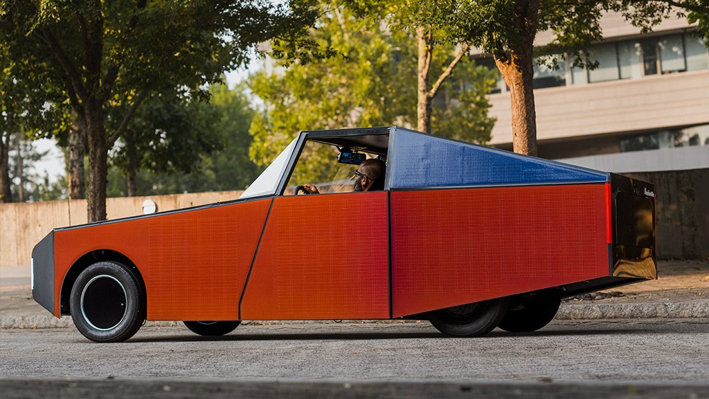 Side profile of the Deep Orange 17 coupe