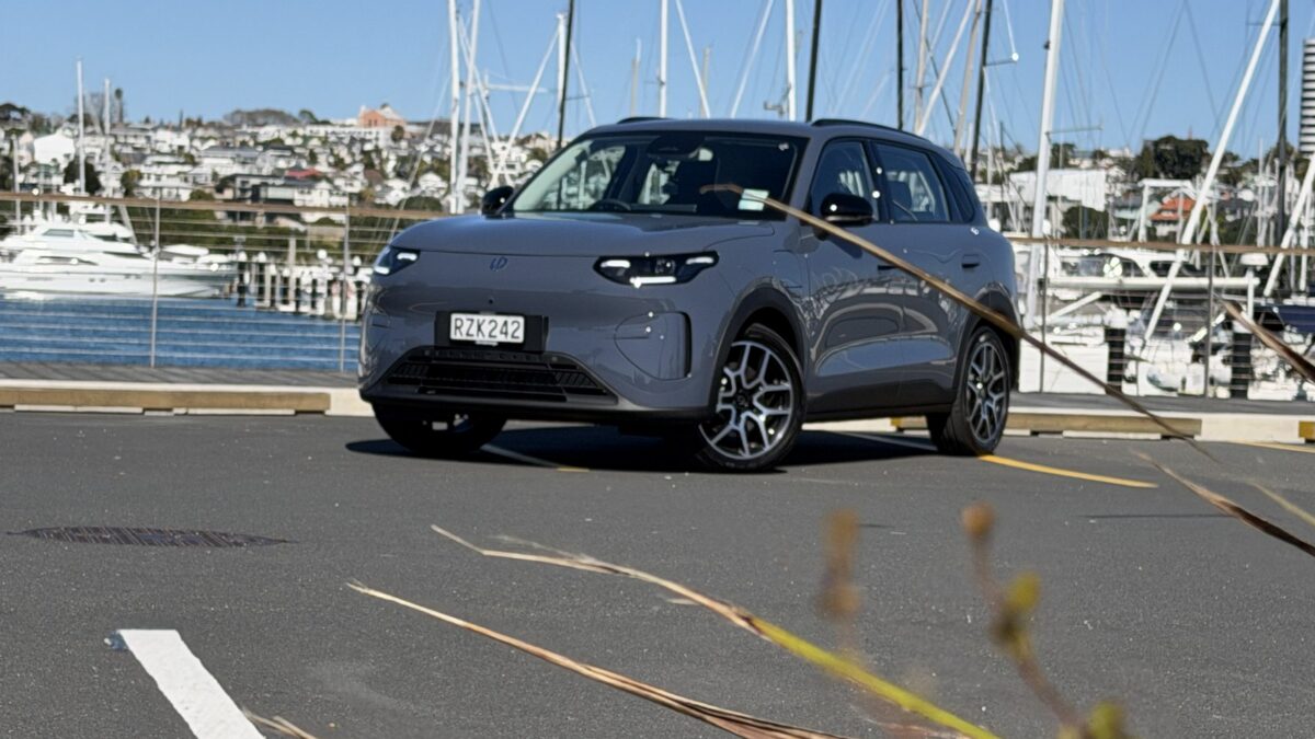 Leapmotor B03X Design in Tundra Grey at Westhaven marina