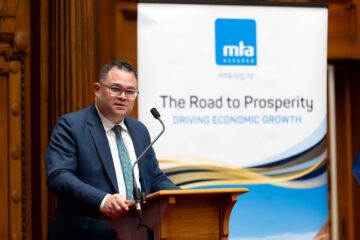 Labour transport spokesperson Tangi Utikere