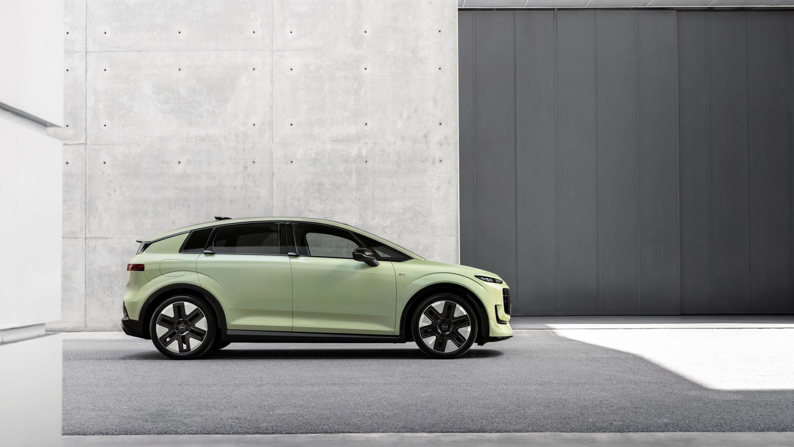 Audi A2 e-tron in pistachio green, side view