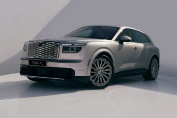 Bentley Torcal electric SUV front view in a studio