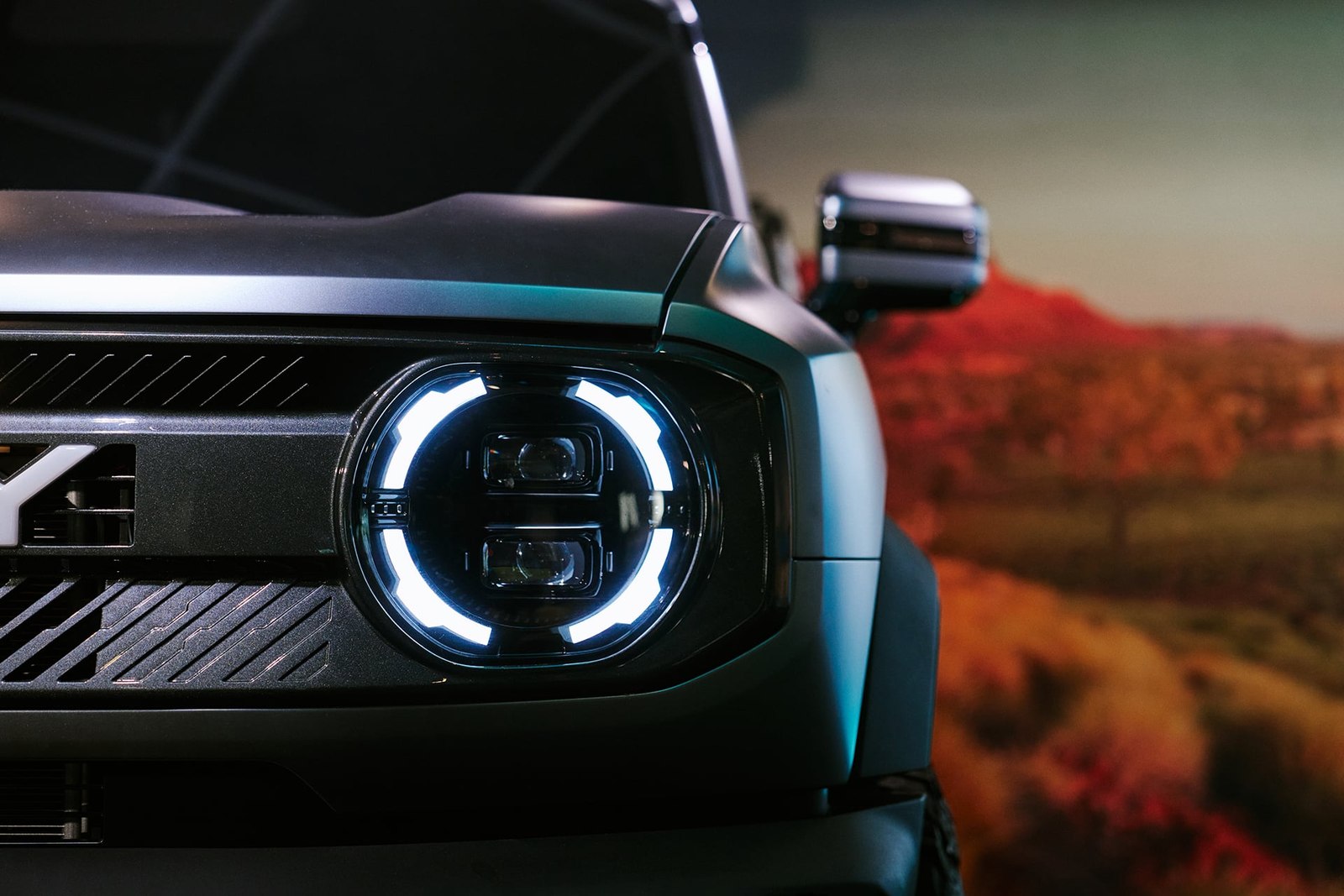 Close up of the Chery Stockman's split headlight