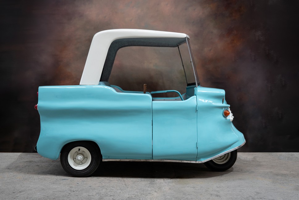 Light blue 1960 Electric Car Company Shopper FG-75 side view