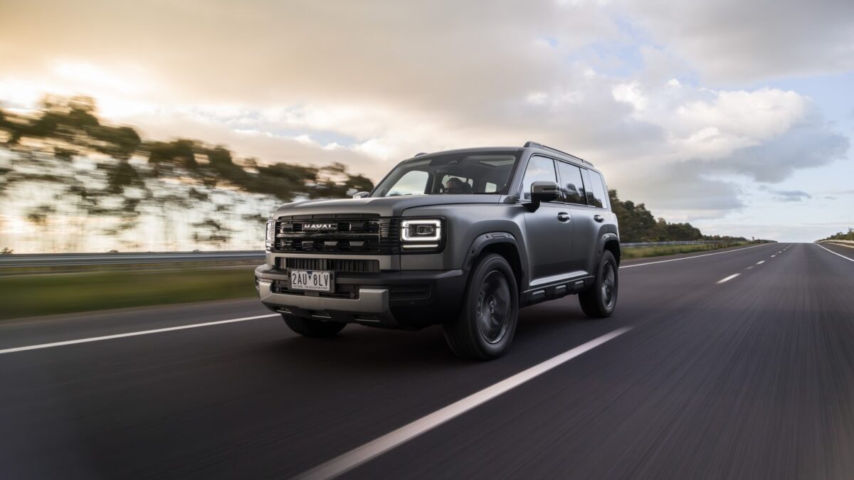 GWM Haval H7 front three quarter on the road
