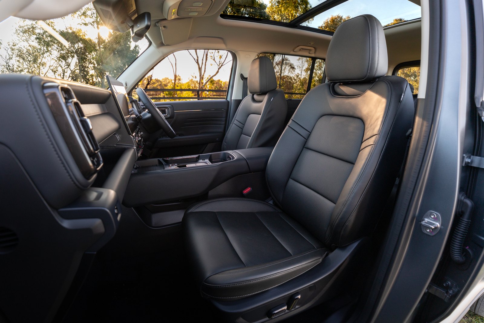 Front seats of the GWM Haval H7