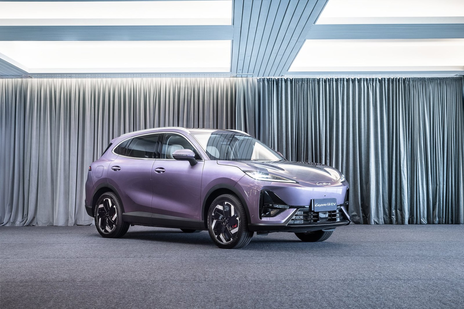 Purple Lepas L6 EV at a preview event