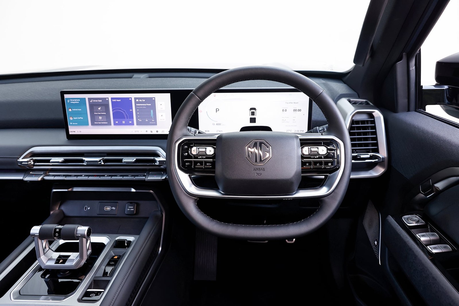 MG U9 EV interior with twin 12.3-inch displays