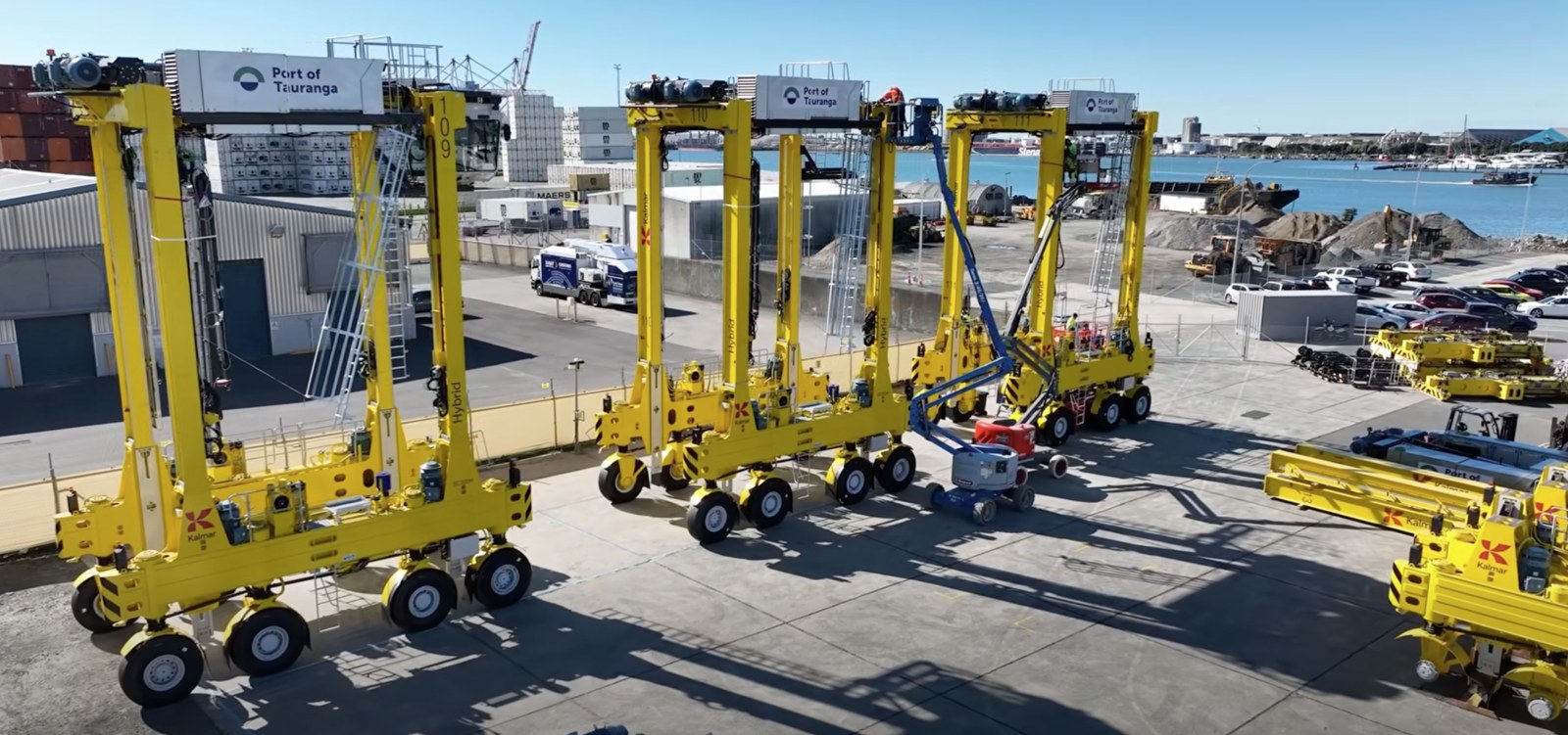 Straddle carriers at the Port of Tauranga container terminal