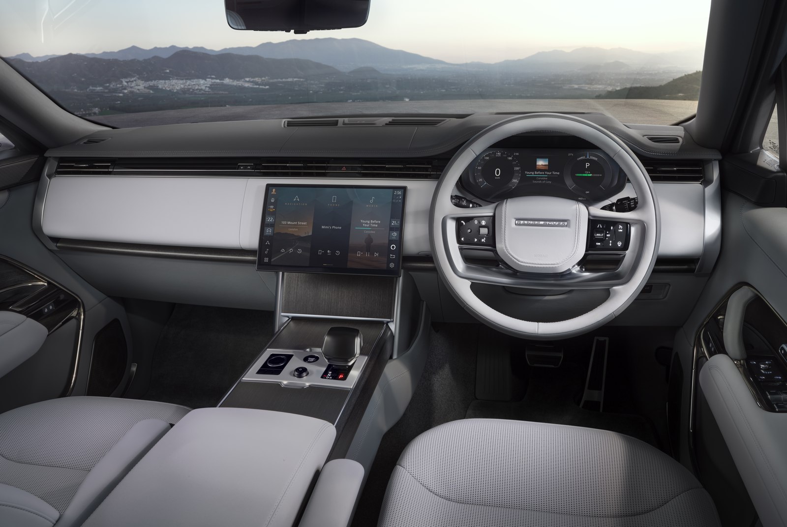 Range Rover Electric right-hand drive interior